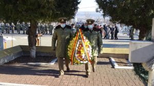 Militarii bârlădeni nu își uită eroii Militarii bârlădeni nu își uită eroii ( Foto)