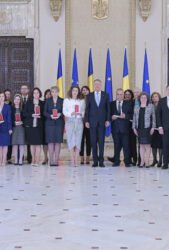 Munca și iubirea față de meserie și pacienți le-a fost recunoscută de președintele României Munca și iubirea față de meserie și pacienți le-a fost recunoscută de președintele României