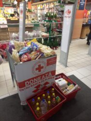 Crucea Roșie Mobilizare de excepție a voluntarilor de la Crucea Roșie Vaslui. Pachetele cu alimente vor ajunge la familiile nevoiașe