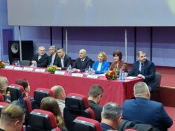 Președinți de raioane,primari și deputați din Republica Moldova au participat la o întâlnire la Bârlad privind absorbția fondurilor europene Președinți de raioane, primari și deputați din Republica Moldova au participat la o întâlnire la Bârlad privind absorbția fondurilor europene