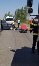 Grav accident de circulație la Băcani. Grav accident de circulație la Băcani. Victimele transportate de urgență la spital